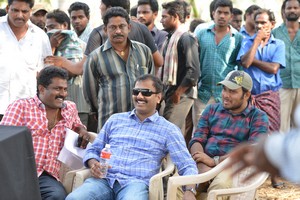 Chuttalabbayi New Working Photos